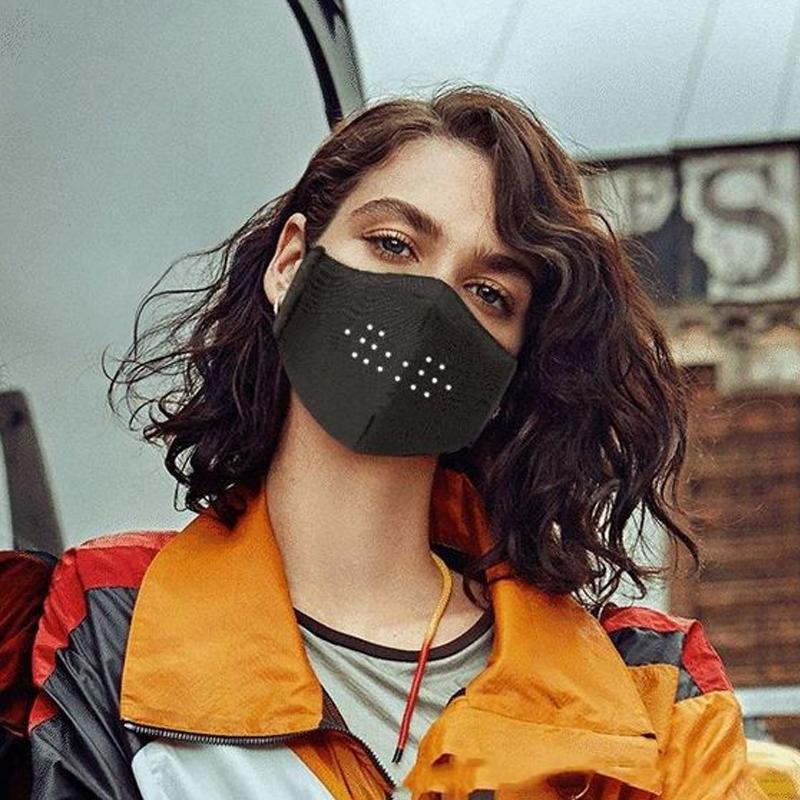 Stemmeaktiveret LED-maske