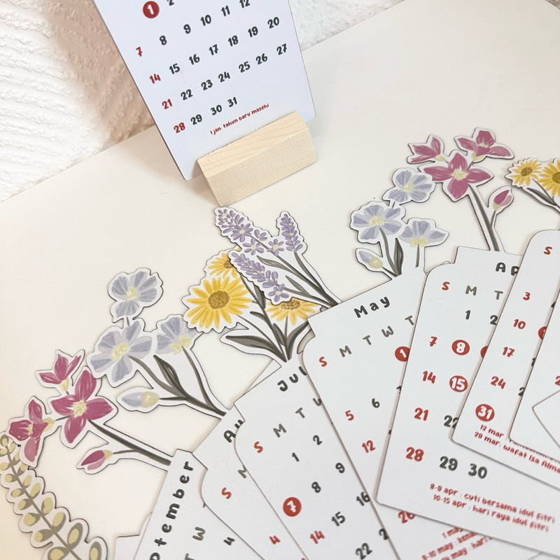 2024 skrivebordskalender med udspringende blomster