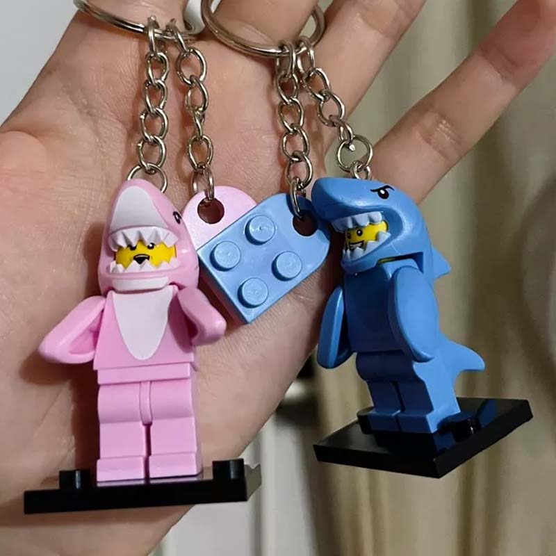 Legopar i hajkostume | Parnøglering