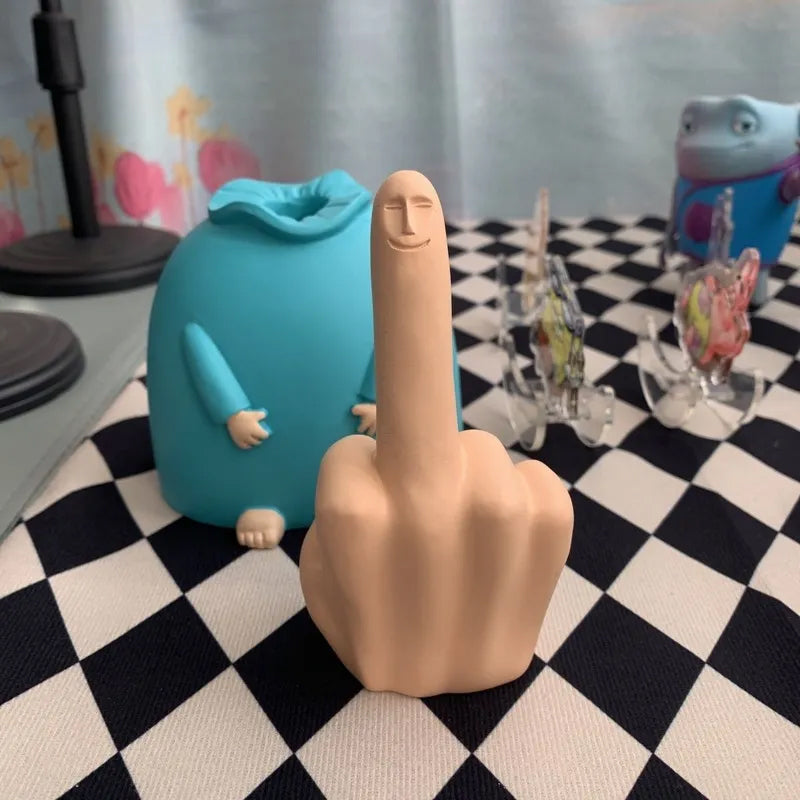 Mellemfinger med hættetræje dekoration