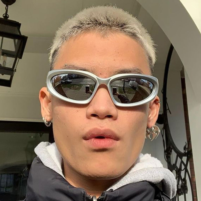 Trendy futuristiske Y2K solbriller