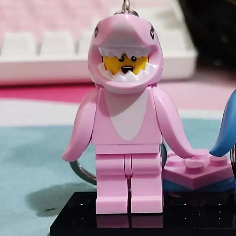 Legopar i hajkostume | Parnøglering