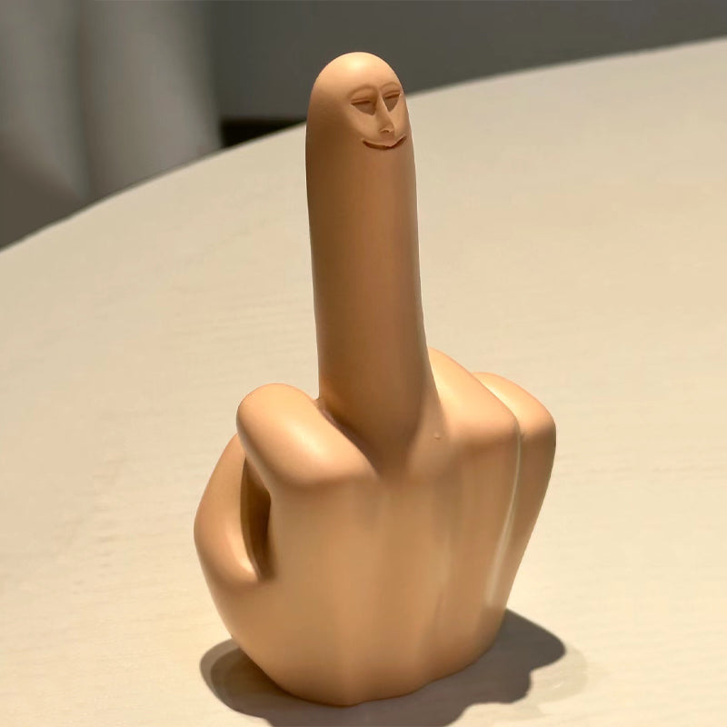 Mellemfinger med hættetræje dekoration