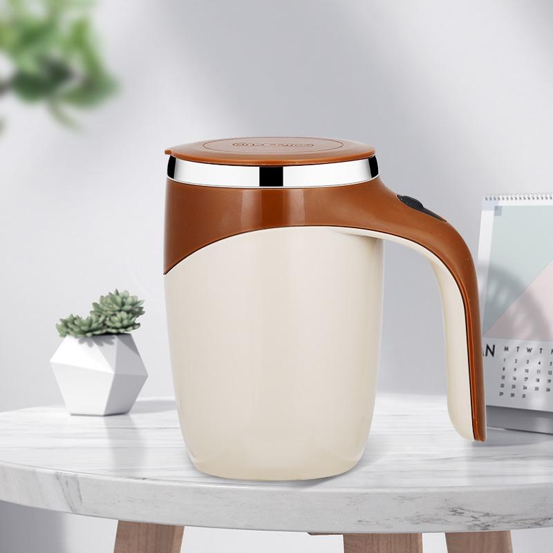 Automatisk omrørende kaffekrus
