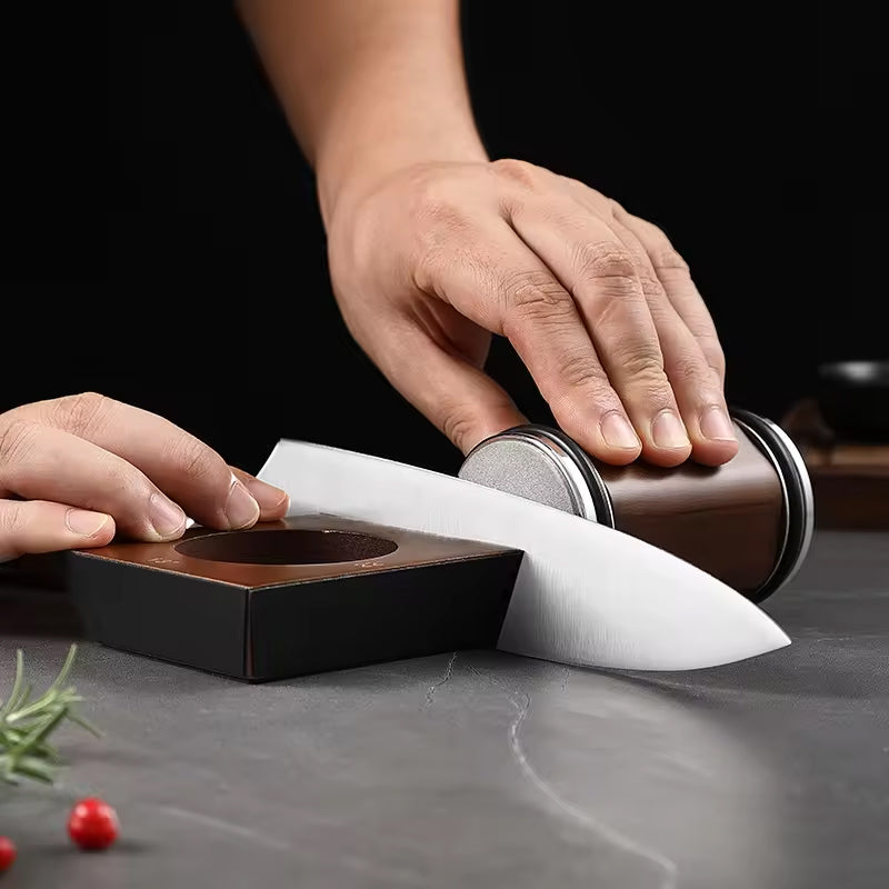 Femsidet magnetisk knivsliberrulle
