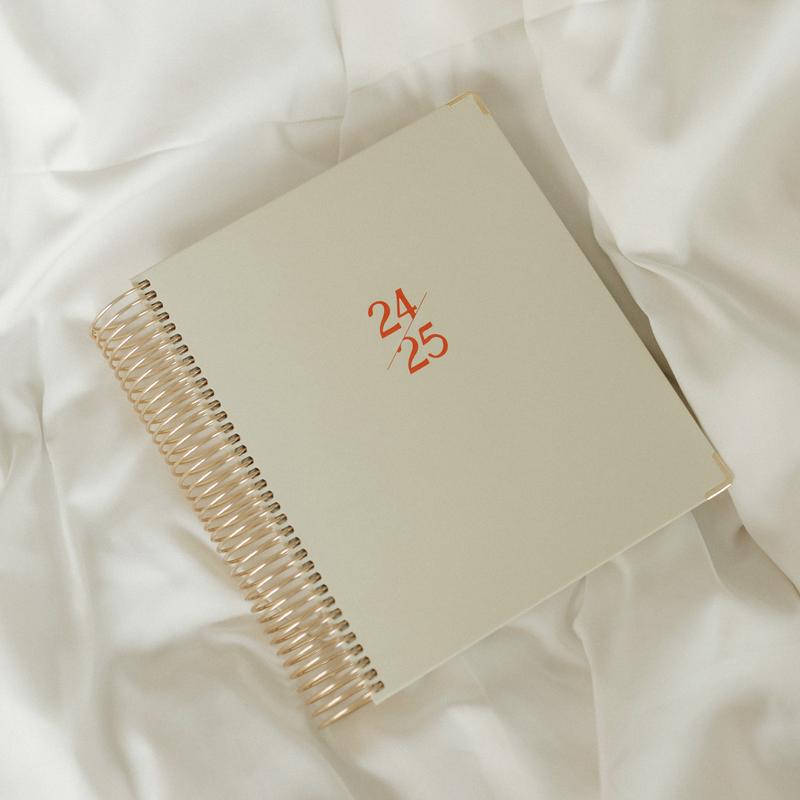 24-25 årskalender bog