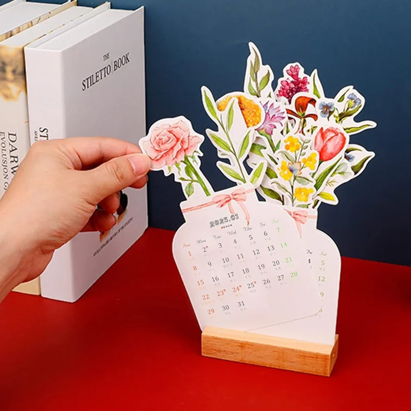 2024 skrivebordskalender med udspringende blomster