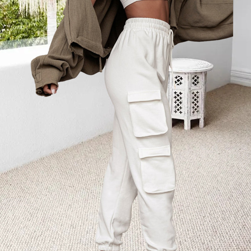 Ensfarvet 2 delt sæt | Cargo sweatpants og crop top