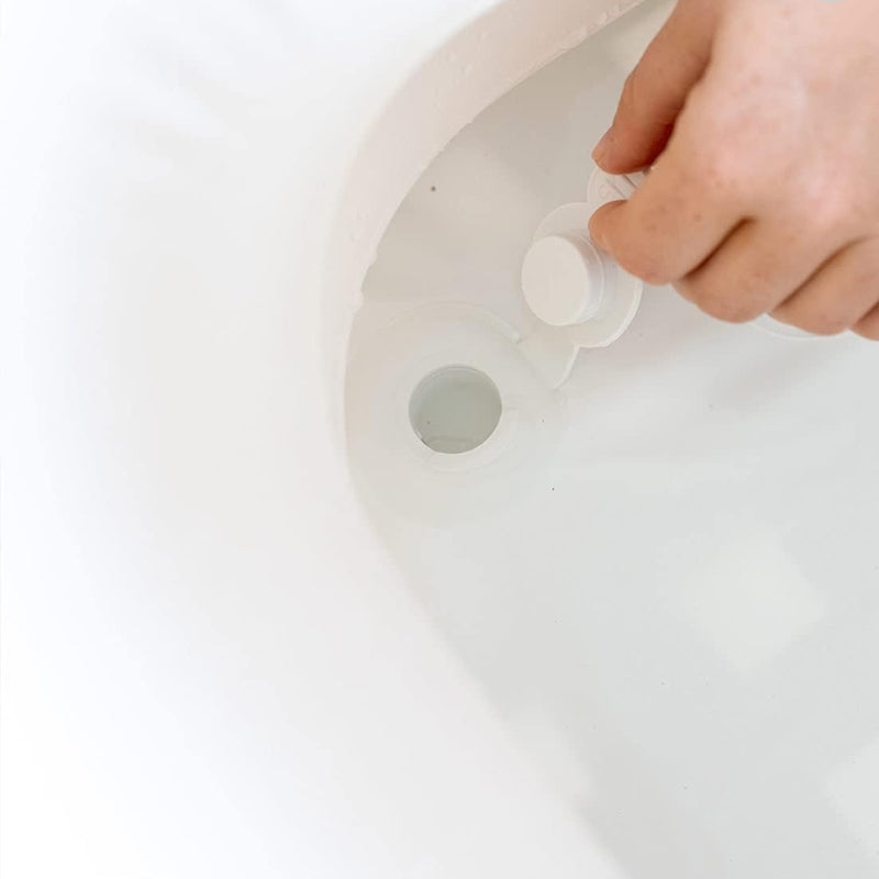 Inflatable shampoo basin with built-in pillow
