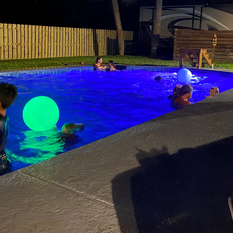 LED strandbold med 16 farver