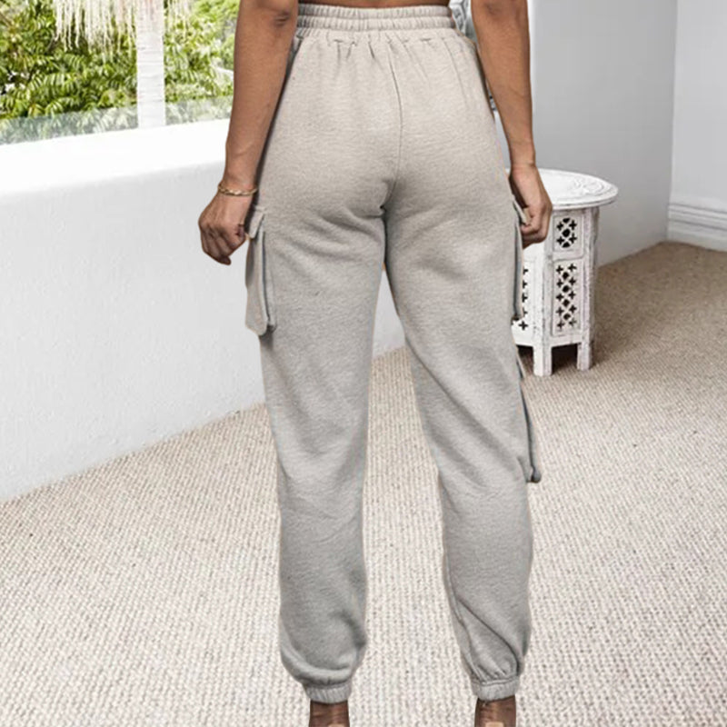 Ensfarvet 2 delt sæt | Cargo sweatpants og crop top